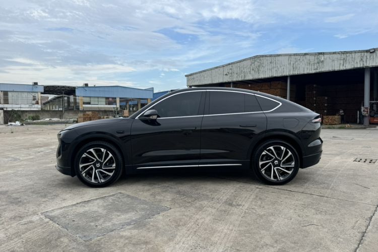 Used Nio EC6 2024 75 kWh Exterior 4