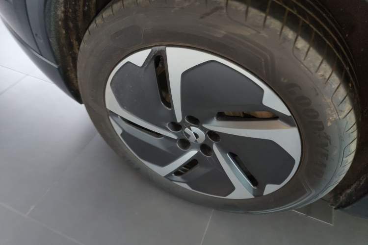 Used Nio EC6 2024 75 kWh Exterior 8