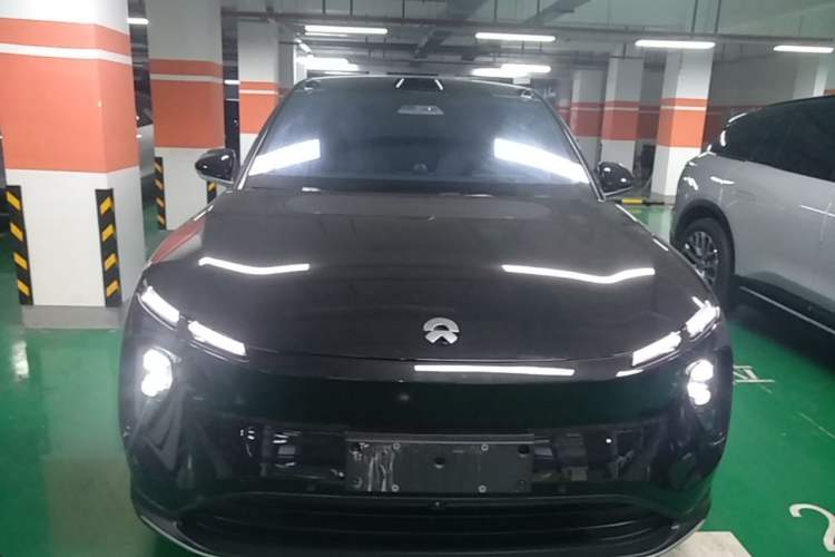 Used Nio EC6 2024 75 kWh Front