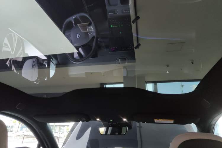 Used Nio EC6 2024 75 kWh Headliner