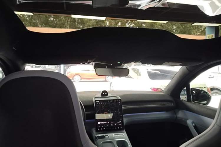 Used Nio EC6 2024 75 kWh Headliner