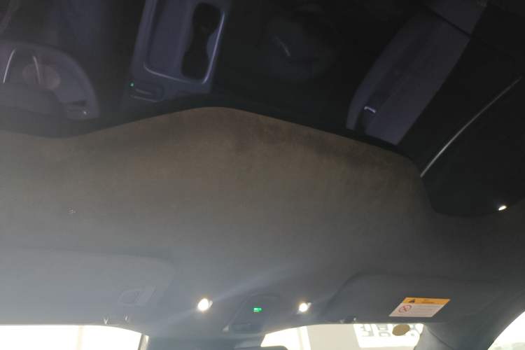 Used Nio EC6 2024 75 kWh Headliner