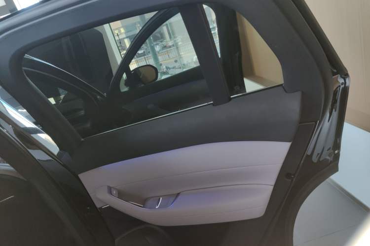 Used Nio EC6 2024 75 kWh Interior 6