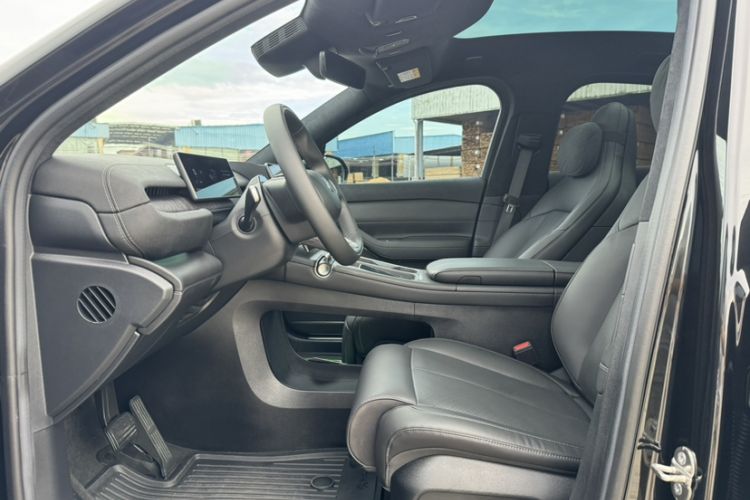 Used Nio EC6 2024 75 kWh Interior 7
