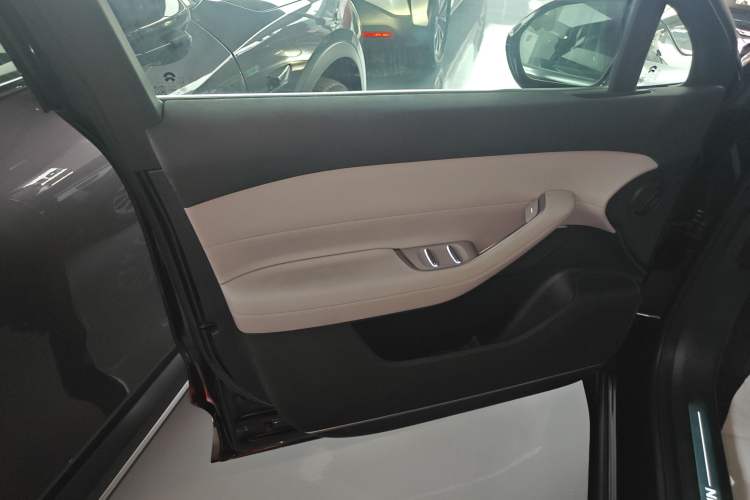 Used Nio EC6 2024 75 kWh Left Front Door Interior