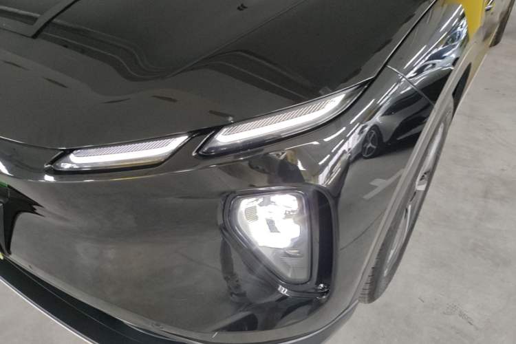 Used Nio EC6 2024 75 kWh Left Front Headlight