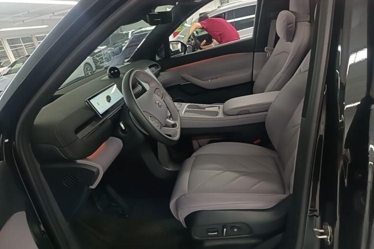 Used Nio EC6 2024 75 kWh Left Front Seat