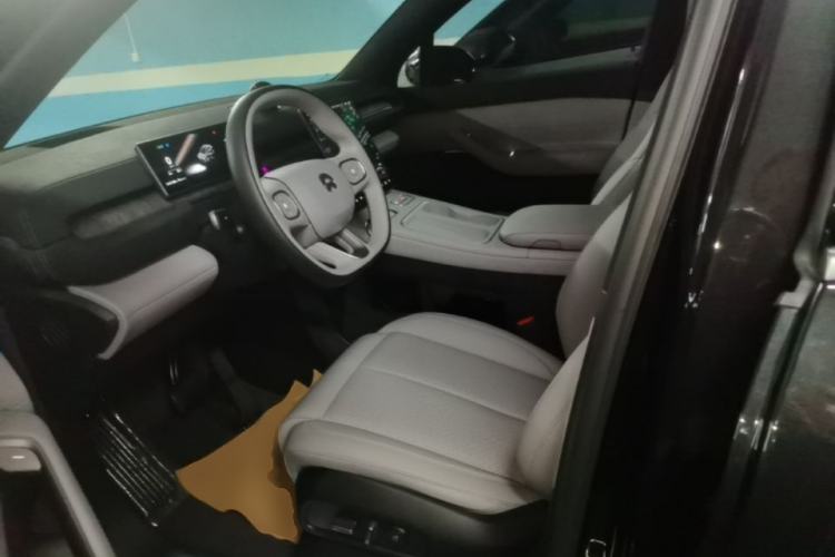 Used Nio EC6 2024 75 kWh Left Front Seat