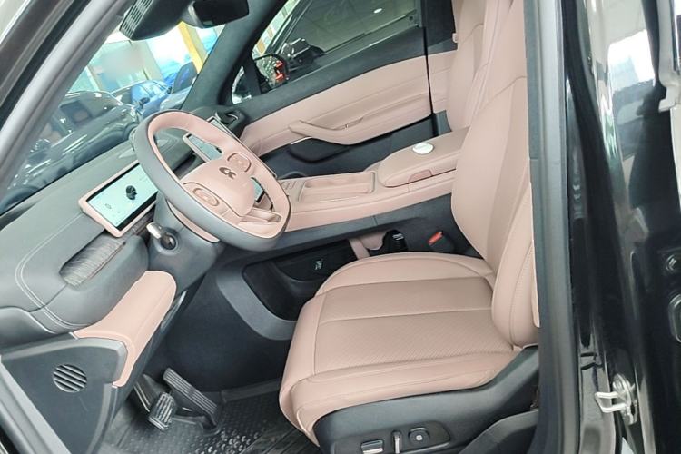 Used Nio EC6 2024 75 kWh Left Front Seat