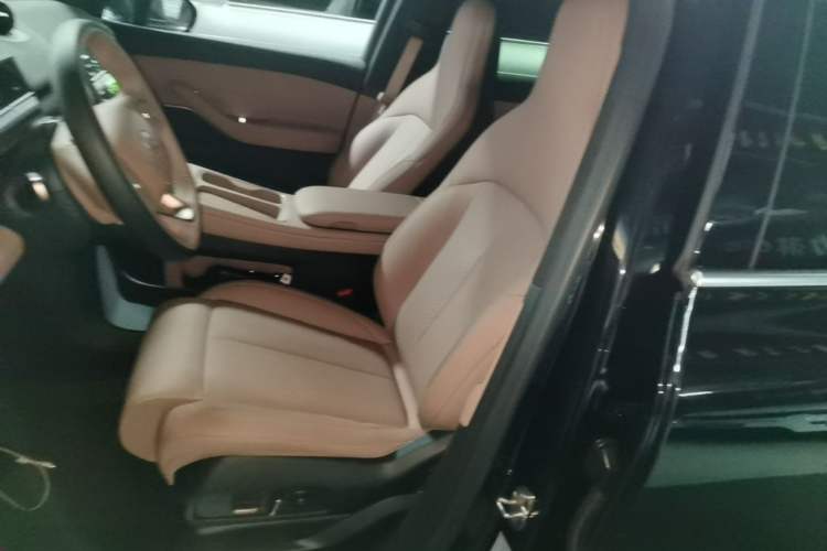 Used Nio EC6 2024 75 kWh Left Front Seat