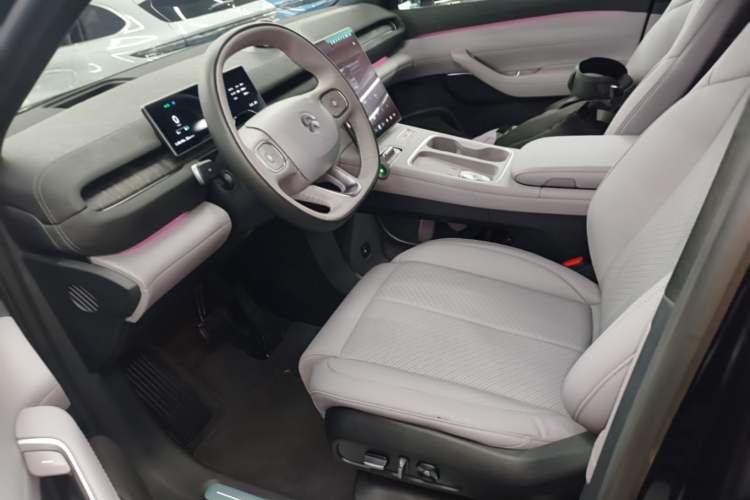 Used Nio EC6 2024 75 kWh Left Front Seat