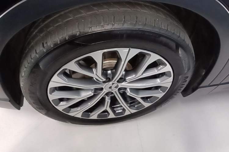 Used Nio EC6 2024 75 kWh Left Front Wheel Hub