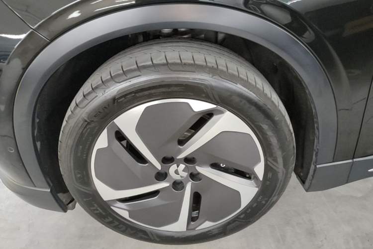 Used Nio EC6 2024 75 kWh Left Front Wheel Hub