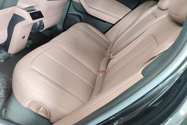 Used Nio EC6 2024 75 kWh Left Rear Seat
