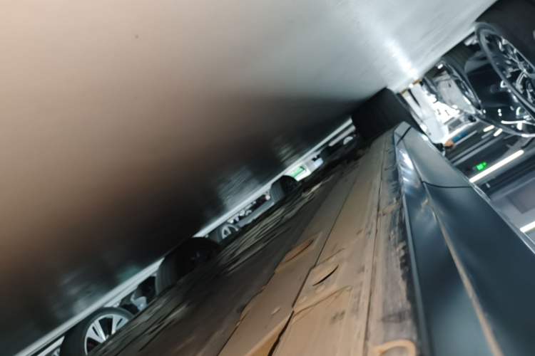 Used Nio EC6 2024 75 kWh Left Side Sill