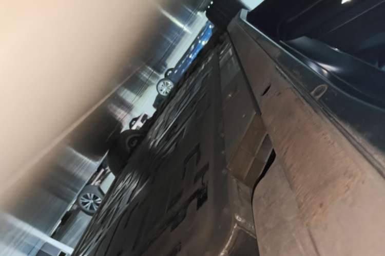 Used Nio EC6 2024 75 kWh Left Side Sill