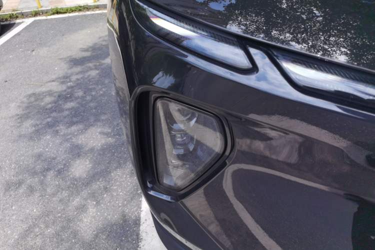 Used Nio EC6 2024 75 kWh Right Front Headlight