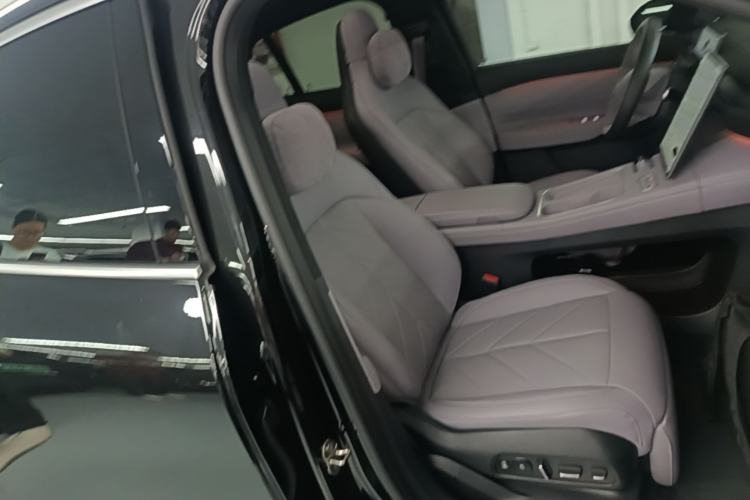 Used Nio EC6 2024 75 kWh Right Front Seat