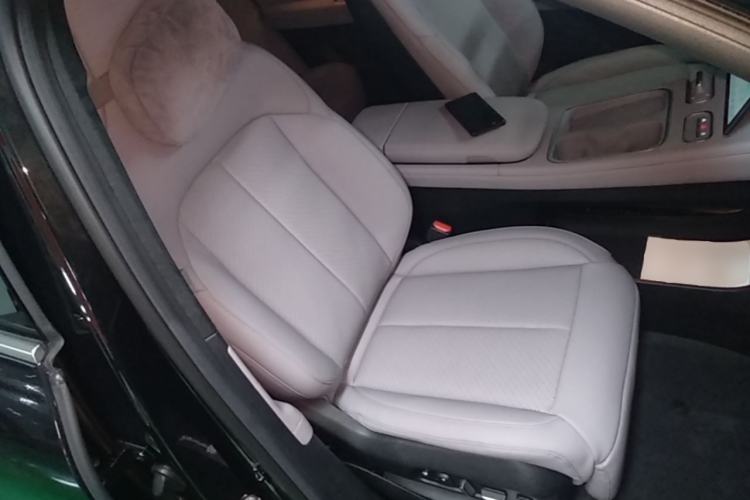 Used Nio EC6 2024 75 kWh Right Front Seat