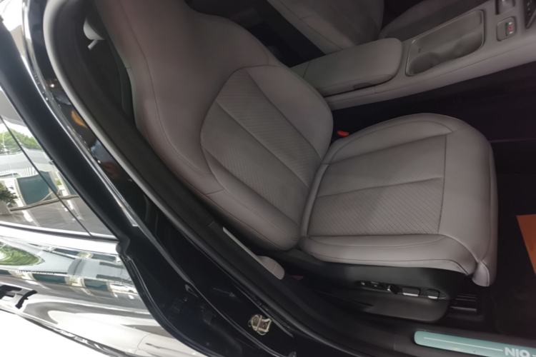 Used Nio EC6 2024 75 kWh Right Front Seat