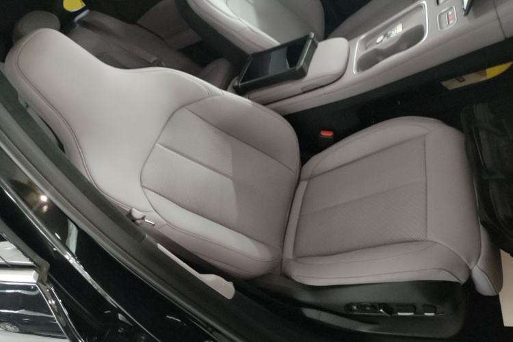 Used Nio EC6 2024 75 kWh Right Front Seat