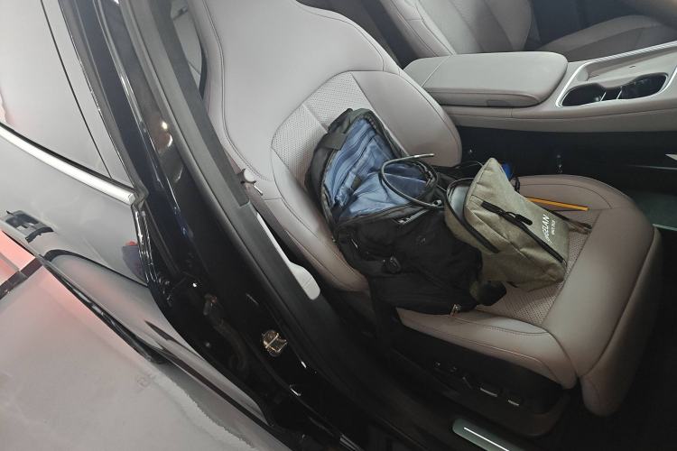 Used Nio EC6 2024 75 kWh Right Front Seat