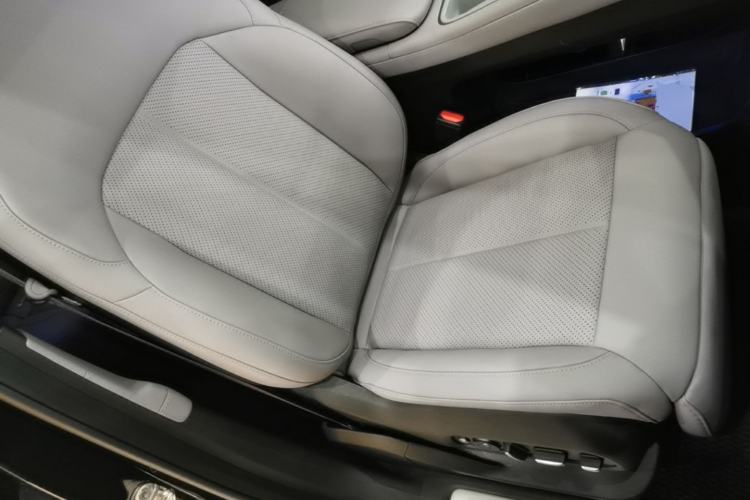 Used Nio EC6 2024 75 kWh Right Front Seat