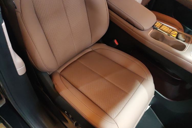 Used Nio EC6 2024 75 kWh Right Front Seat