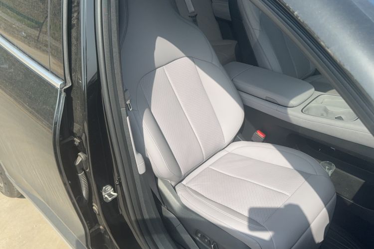 Used Nio EC6 2024 75 kWh Right Front Seat