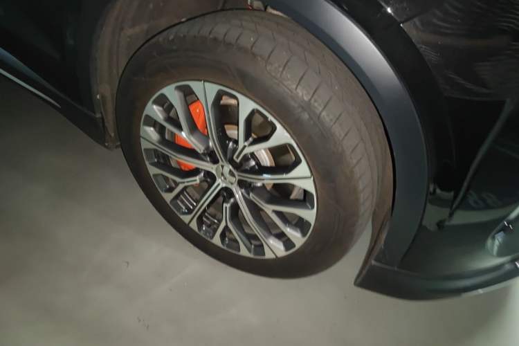 Used Nio EC6 2024 75 kWh Right Front Wheel Hub