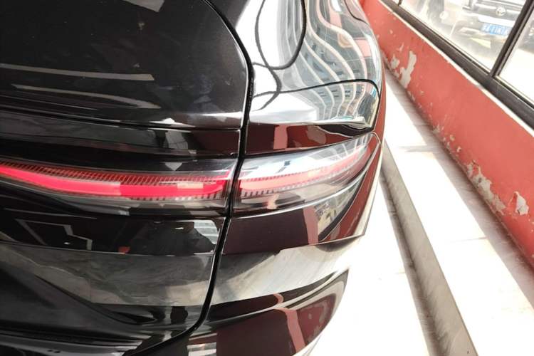 Used Nio EC6 2024 75 kWh Right Rear Taillight