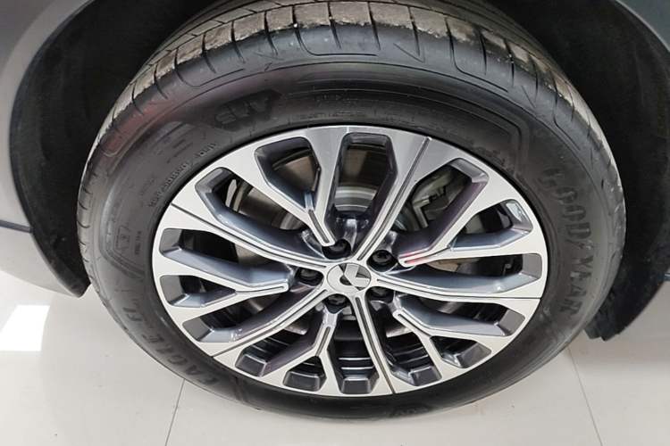 Used Nio EC6 2024 75 kWh Right Rear Wheel Hub