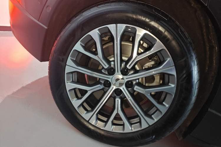 Used Nio EC6 2024 75 kWh Right Rear Wheel Hub