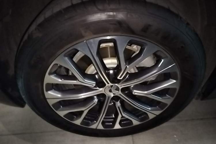 Used Nio EC6 2024 75 kWh Right Rear Wheel Hub