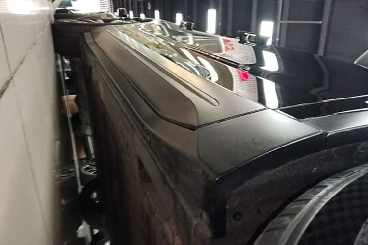 Used Nio EC6 2024 75 kWh Right Side Sill
