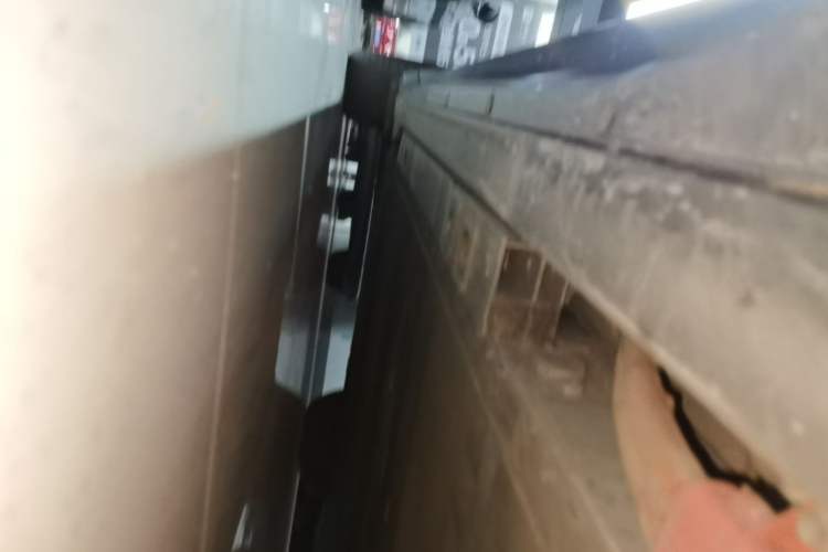 Used Nio EC6 2024 75 kWh Right Side Sill