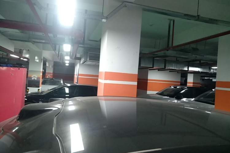 Used Nio EC6 2024 75 kWh Roof