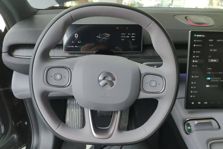 Used Nio EC6 2024 75 kWh Steering Wheel
