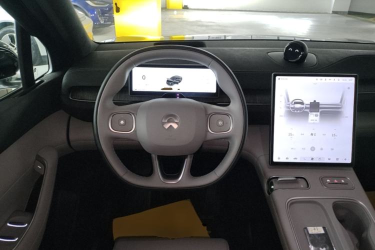 Used Nio EC6 2024 75 kWh Steering Wheel