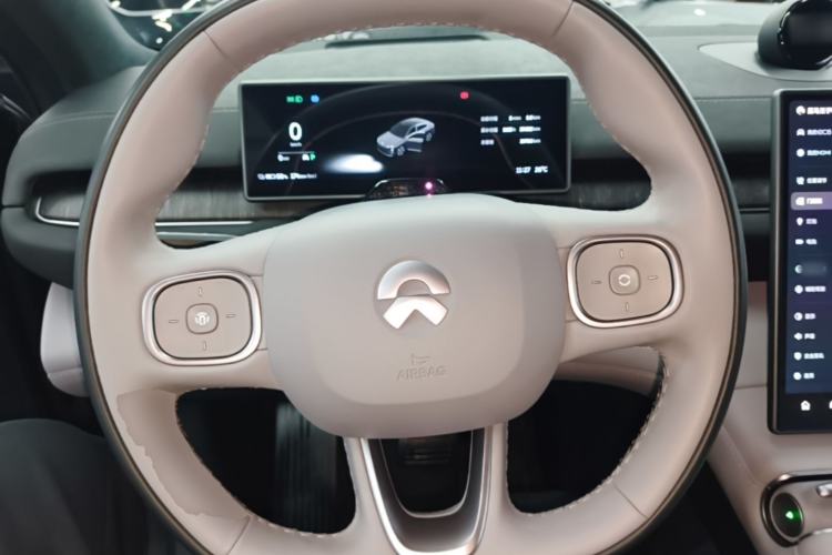 Used Nio EC6 2024 75 kWh Steering Wheel