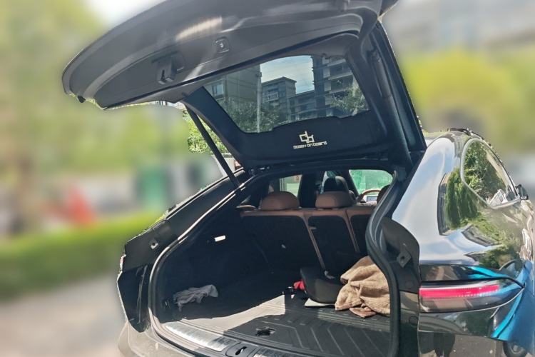 Used Nio EC6 2024 75 kWh Trunk