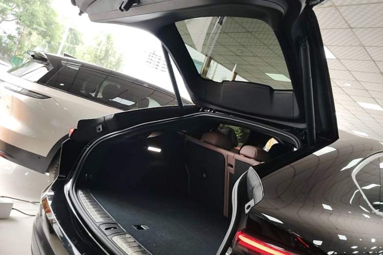 Used Nio EC6 2024 75 kWh Trunk