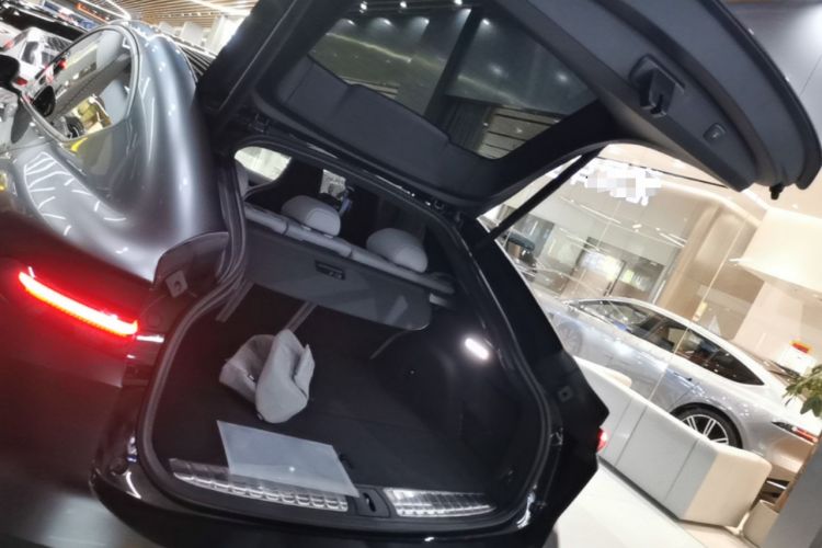 Used Nio EC6 2024 75 kWh Trunk