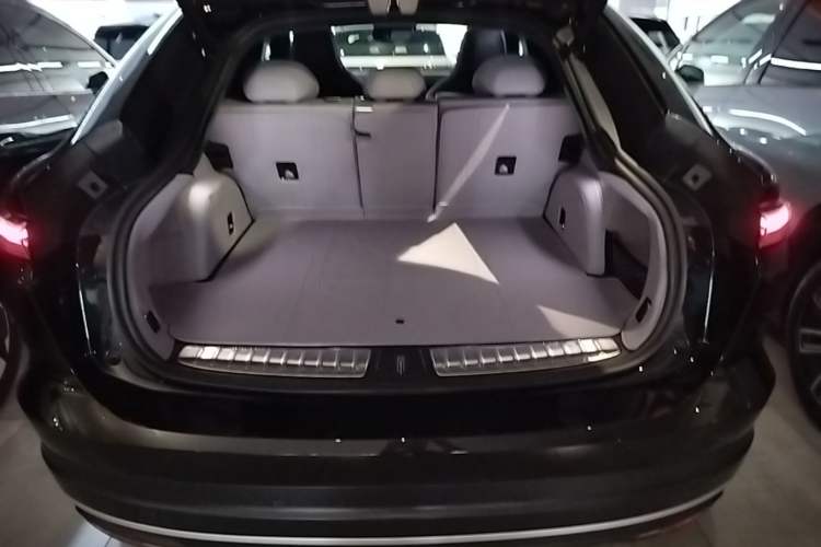 Used Nio EC6 2024 75 kWh Trunk