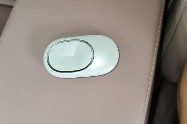 Used Nio EC6 2024 75 kWh Vehicle Key