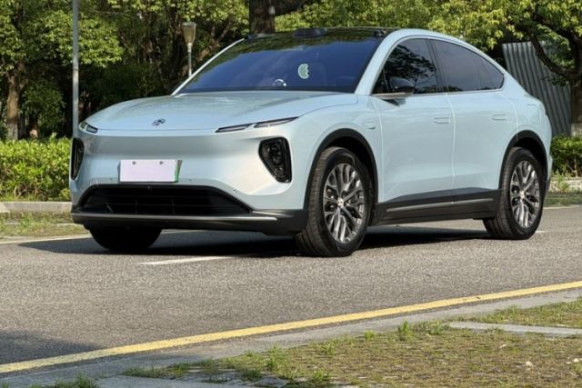 Used Nio EC6 2024 75 kWh