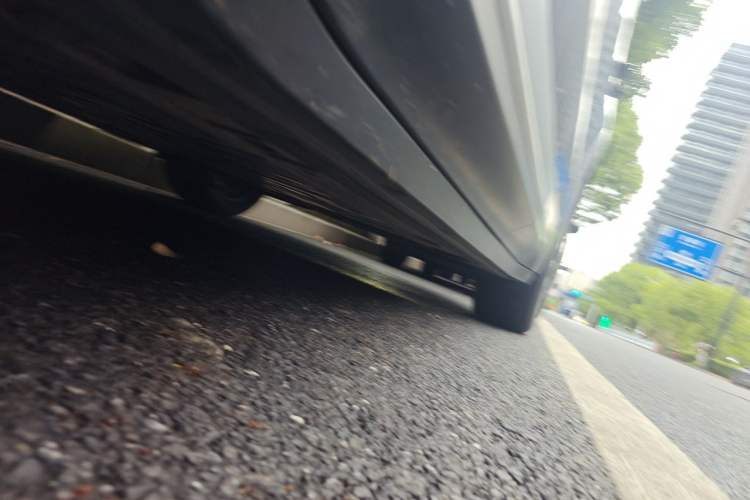 Used Nio EC6 2024 75 kWh Chassis Front Left