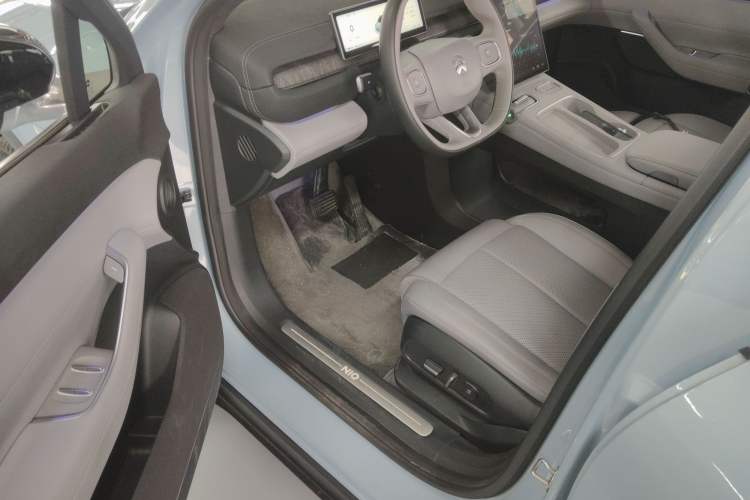 Used Nio EC6 2024 75 kWh Driver Seat