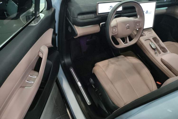 Used Nio EC6 2024 75 kWh Driver Seat
