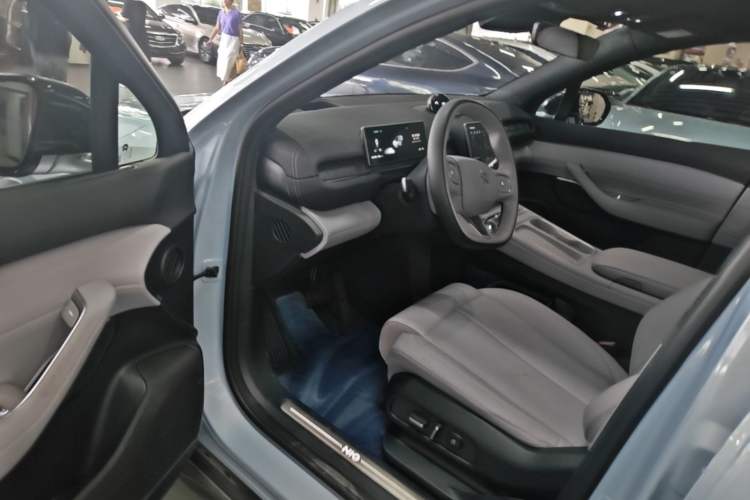 Used Nio EC6 2024 75 kWh Driver Seat